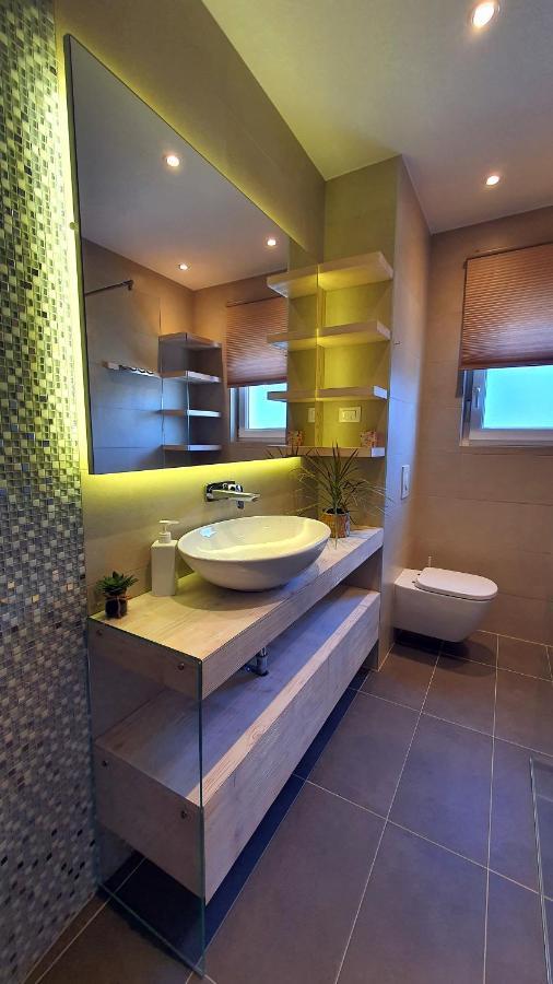 Beautiful View Apartment With Garage Space Mali Lošinj Dış mekan fotoğraf