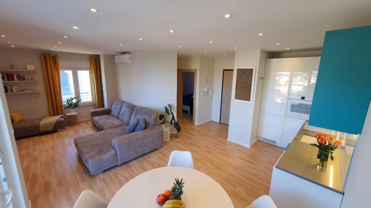 Beautiful View Apartment With Garage Space Mali Lošinj Dış mekan fotoğraf