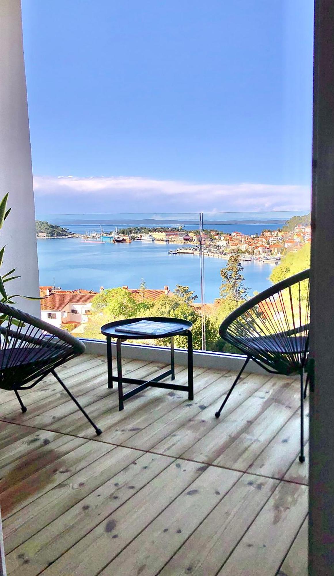 Beautiful View Apartment With Garage Space Mali Lošinj Dış mekan fotoğraf